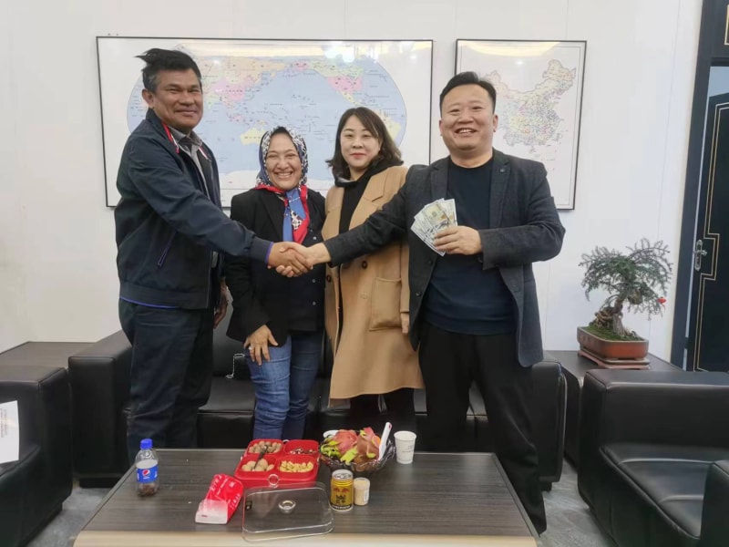 乐虎LEHU机械出口印度尼西亚的横剪线设备